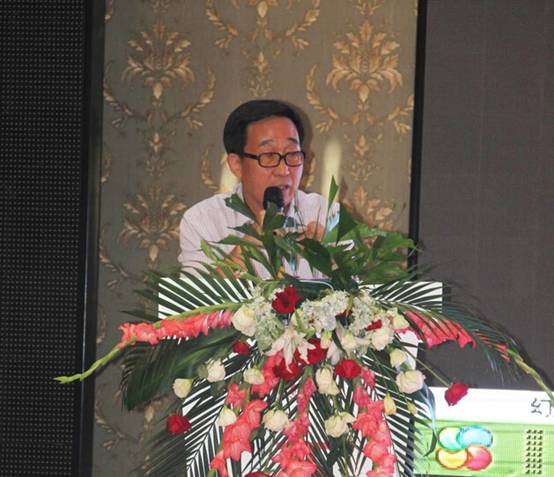 中國(guó)品牌第一人現(xiàn)身產(chǎn)業(yè)化發(fā)展論壇，共同分享饕餮智慧盛宴