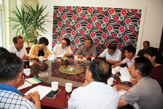 內(nèi)蒙古馬鈴薯產(chǎn)業(yè)發(fā)展研討沙龍?jiān)诤艉秃铺卣匍_(kāi)